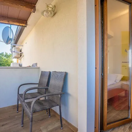Villa Artist