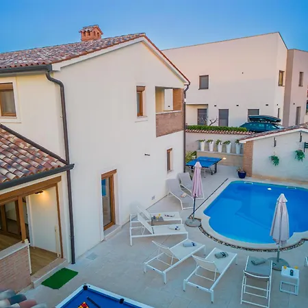 Artist Villa